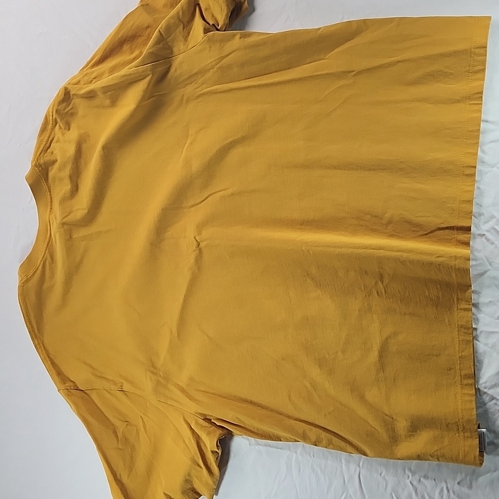 Levis Cat Daddy Graphic T-Shirt in Mustard - Picture 5 of 5